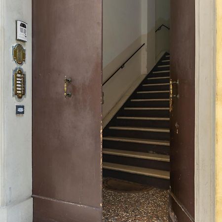 Apartment Amos - 5 Minutes From Piazza Maggiore ボローニャ エクステリア 写真