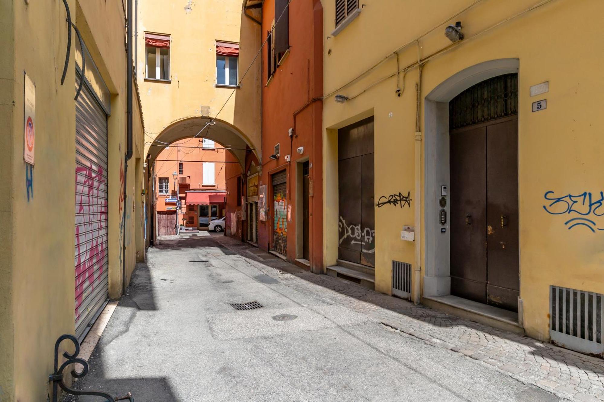 Apartment Amos - 5 Minutes From Piazza Maggiore ボローニャ エクステリア 写真